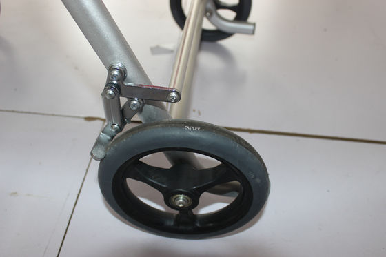 Cadeiras de rodas manuais ultraleves portáteis dobráveis para idosos para viagens com scooters empurrados à mão